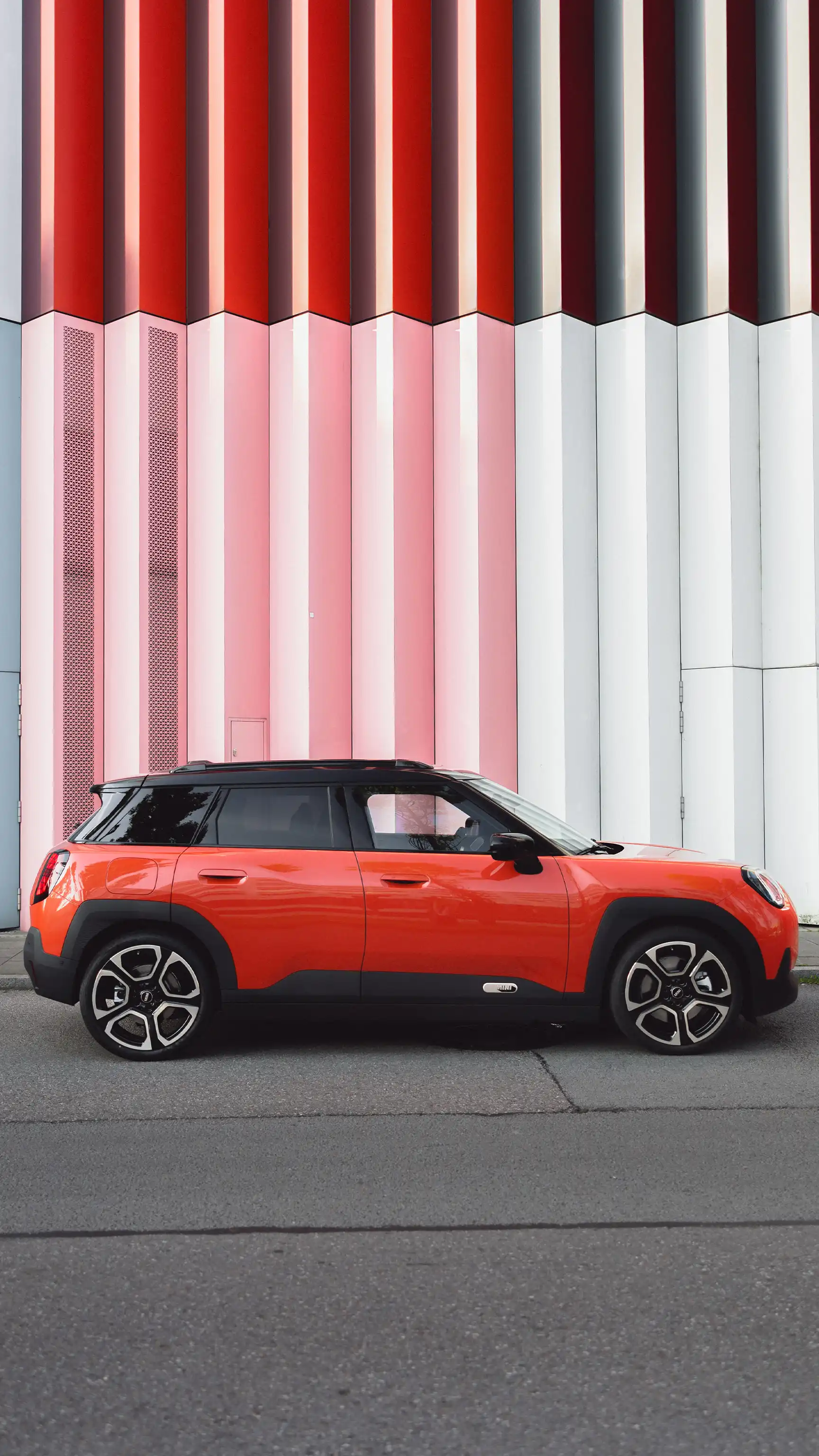 MINI Aceman Electric - zijaanzicht