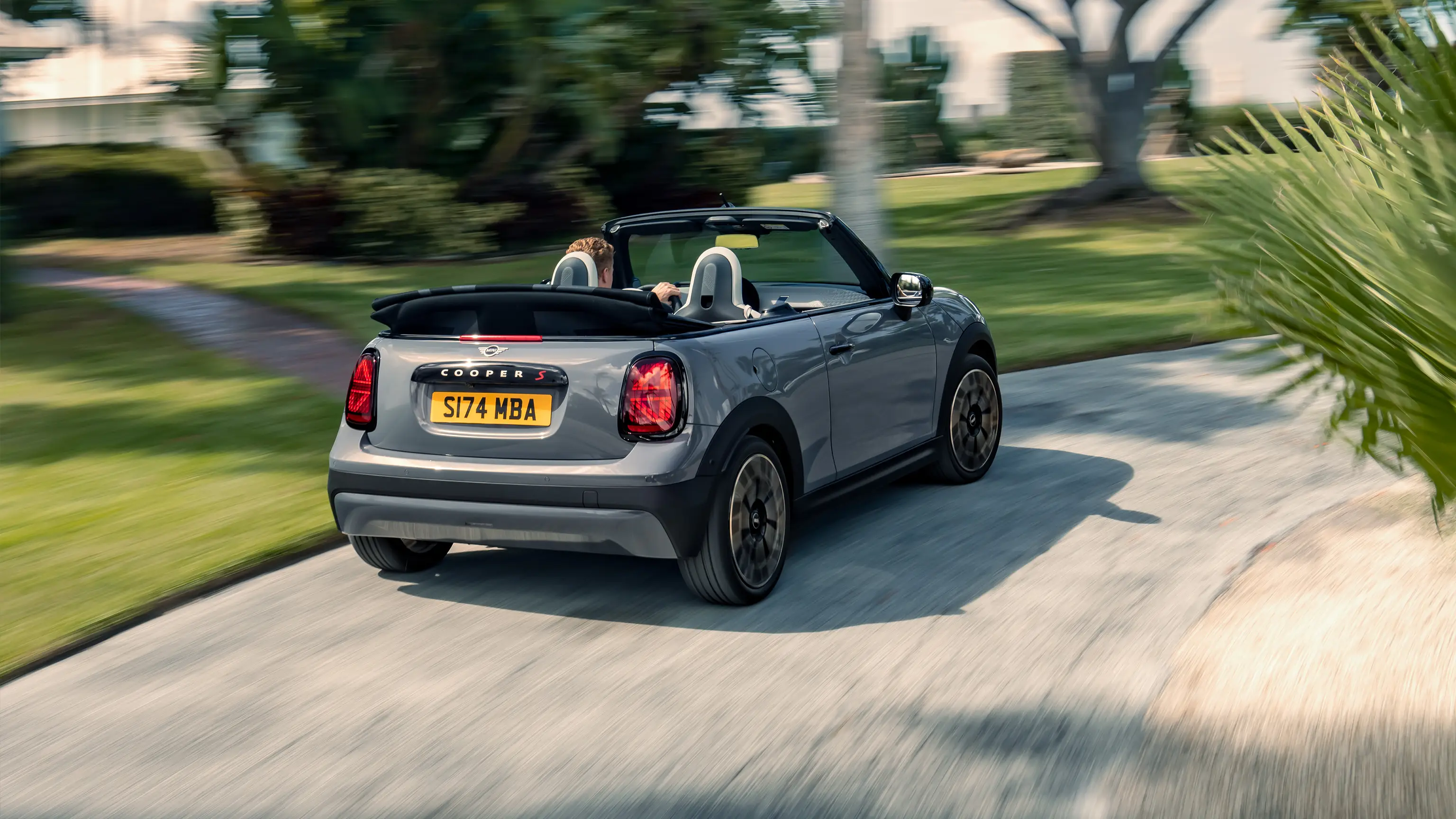 MINI Cooper Cabrio - achterkant