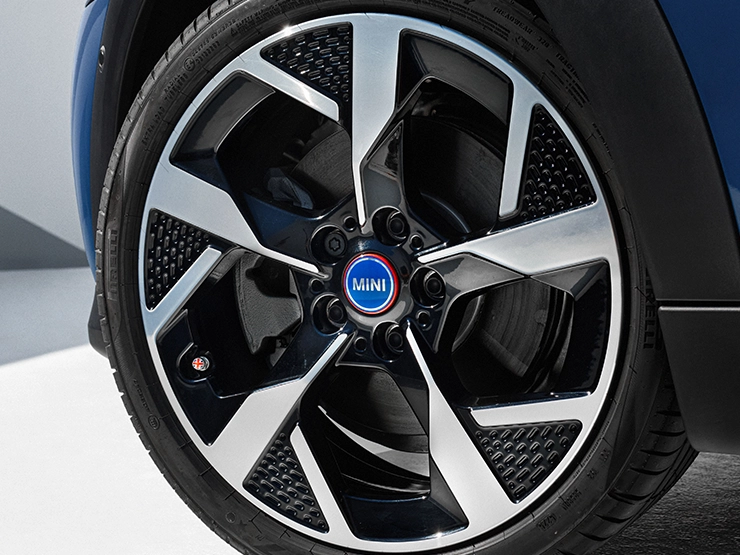 Detailaanzicht van de velgen van de MINI Cooper Oxford Edition.