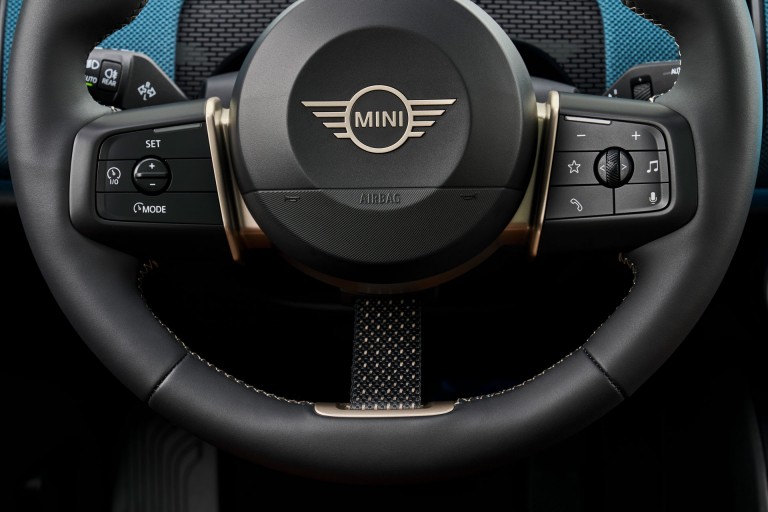 MINI Electromobilité - gamme - sièges et volant chauffants