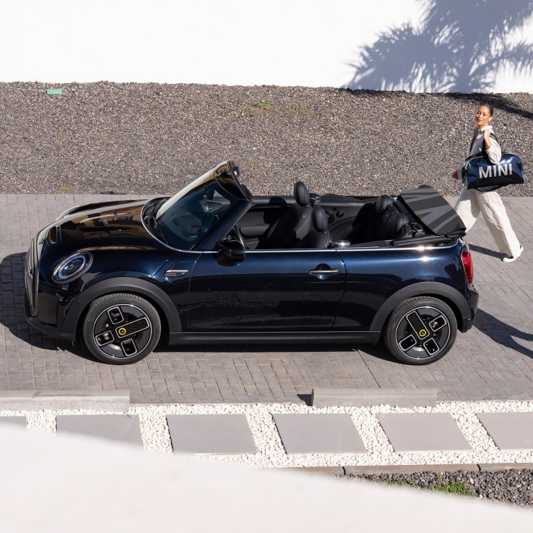 De allereerste MINI Cabrio Electric - teaser Financial Services