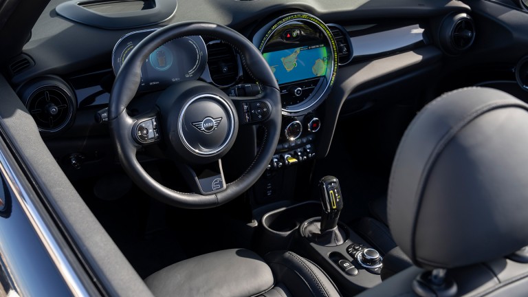 MINI Cabrio Electric - interieur