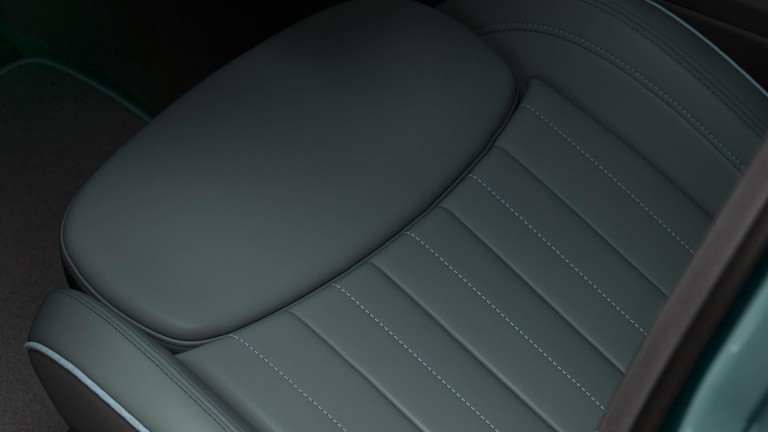 MINI Clubman Untold Edition – MINI JCW Clubman Untold Edition – Sage green stoelen