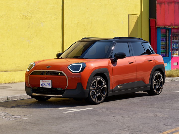 MINI Electromobility - teaser - charging -  volledig elektrische Aceman