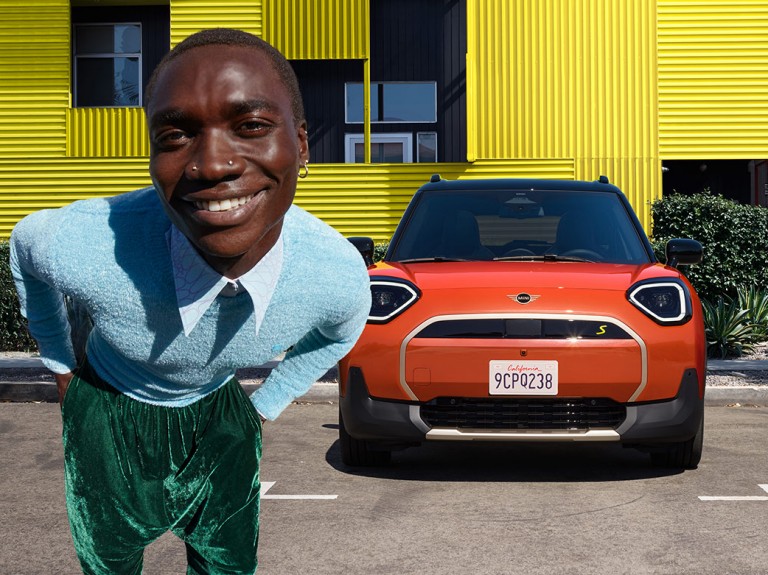 MINI Aceman Electric - Financial Services - overzicht - neemt contact op